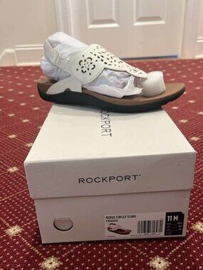 Women's Ridge Circle Cutout Sandal - Size 11